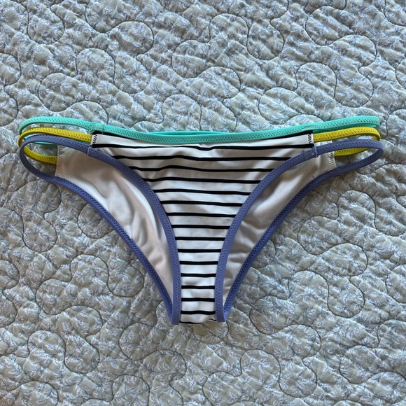 Victorias Secret Banded Push-Up Halter Top & Strappy Cheeky Stripe Bikini Bottom - Picture 6 of 10